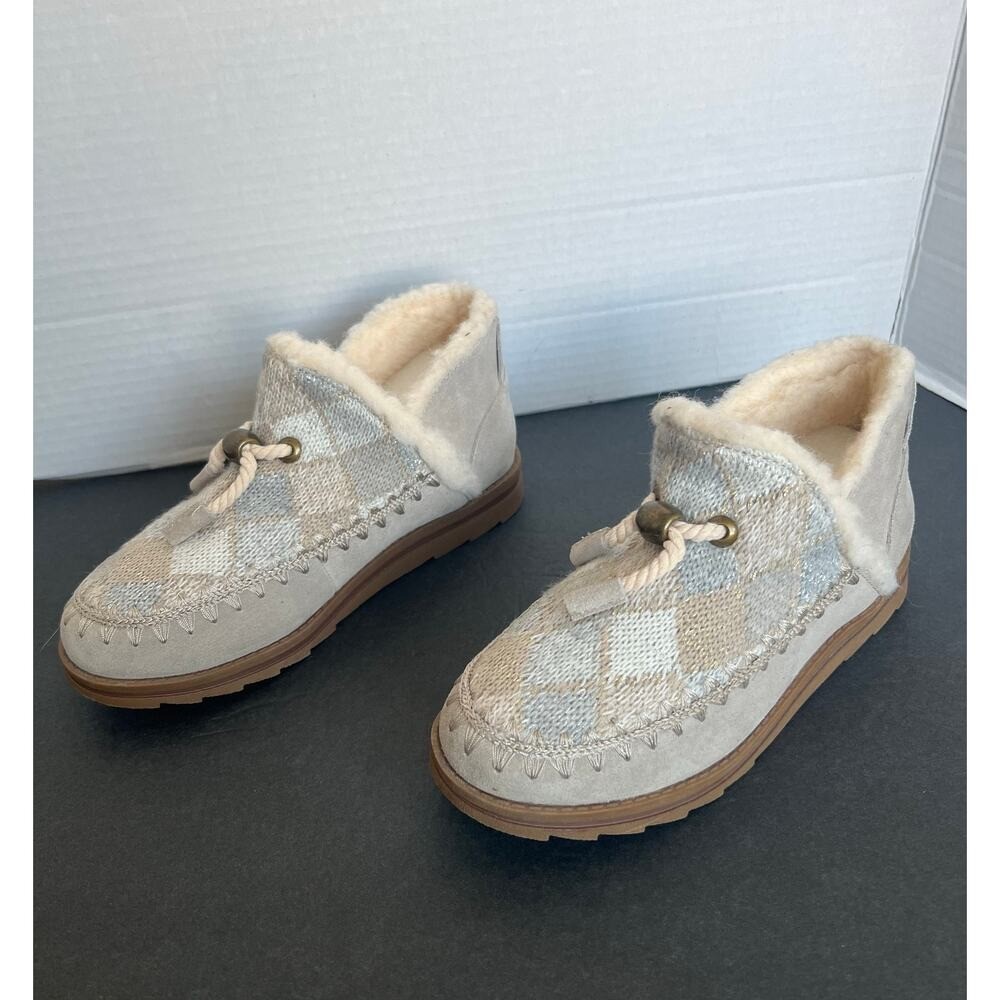 NWOT Muk Luks Ziggy Wilshire Stone Beige Wool Lined Ankle Boot Slippers Shoes 7