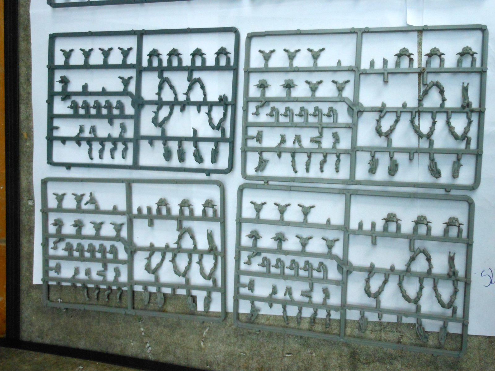 Warhammer 40k Eldar Dire Avengers Games Workshop Bits incomplete sprues