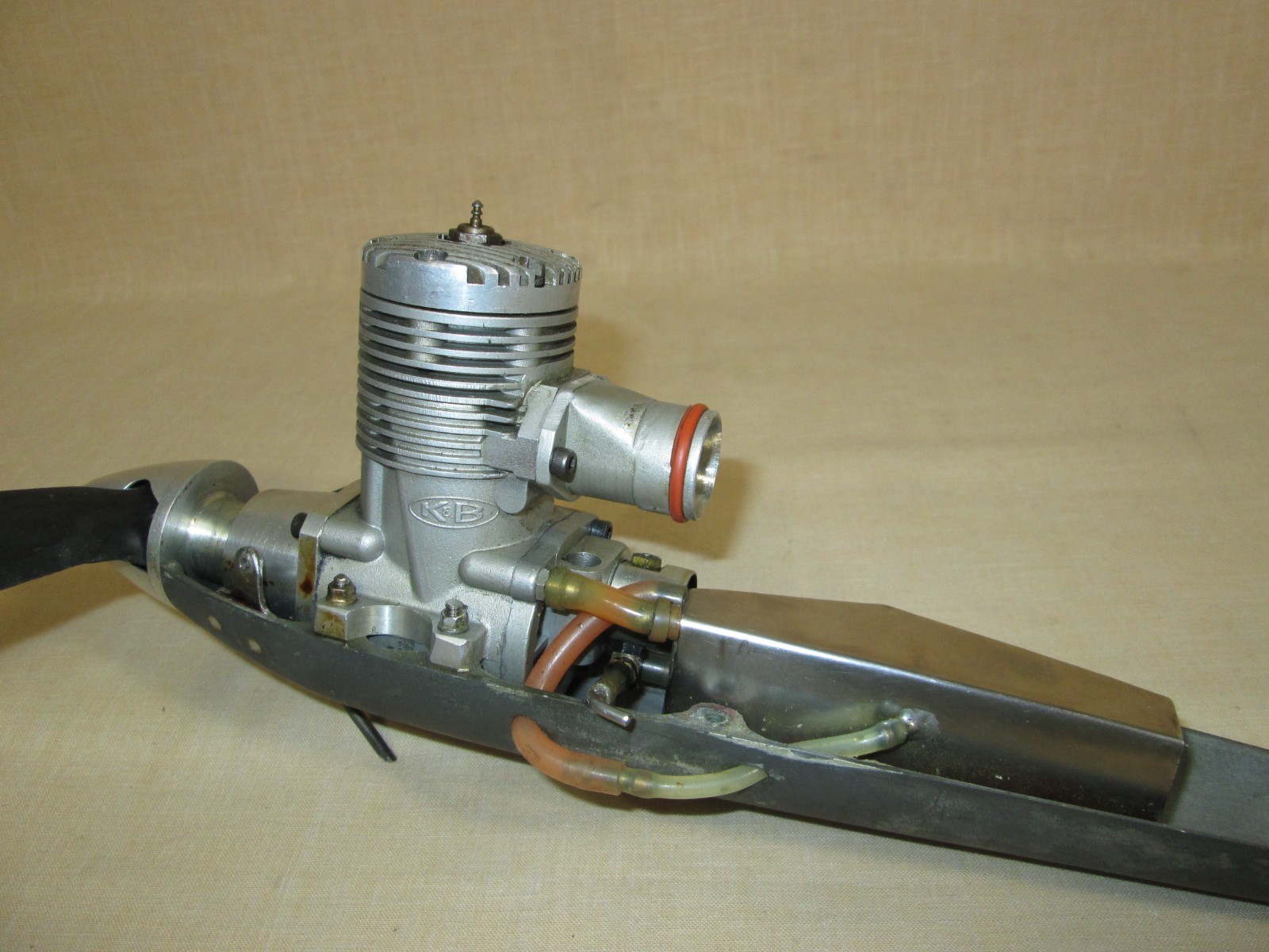 MINT - CLASS D SPEED CONTROL LINE with K & B .67 RACING ENGINE - IMMACULATE !