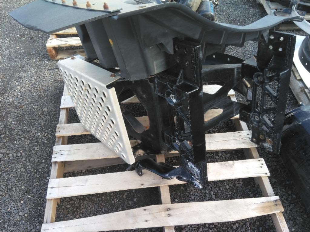 For 2019 KENWORTH T680 FAIRING BRACKET Left ,  WA