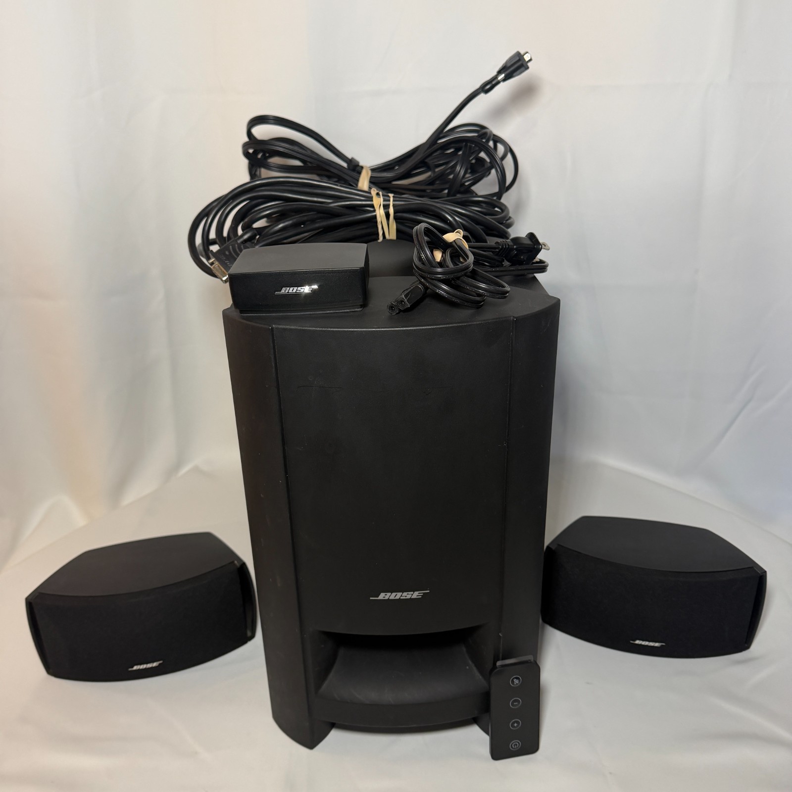Bose CineMate 10 Digital Home Theater System 4-Pin Speakers Cables Remote Works
