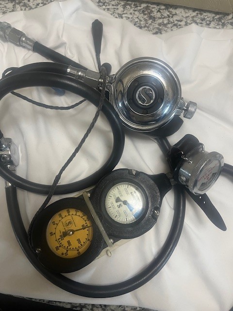 US Divers Octopus SCUBA Pro Diving Gear 1st & 2nd Stage Regulator Pressure Gauge