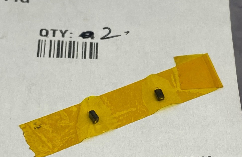 Qty 2 pack, OnSemi MMSZ27T1G Zener diode 27V/500mW SOD-123