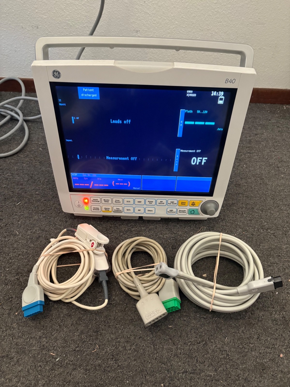 GE B40 Patient Monitor with Masimo Set Port and SPO2, ECG, & NIBP Cables
