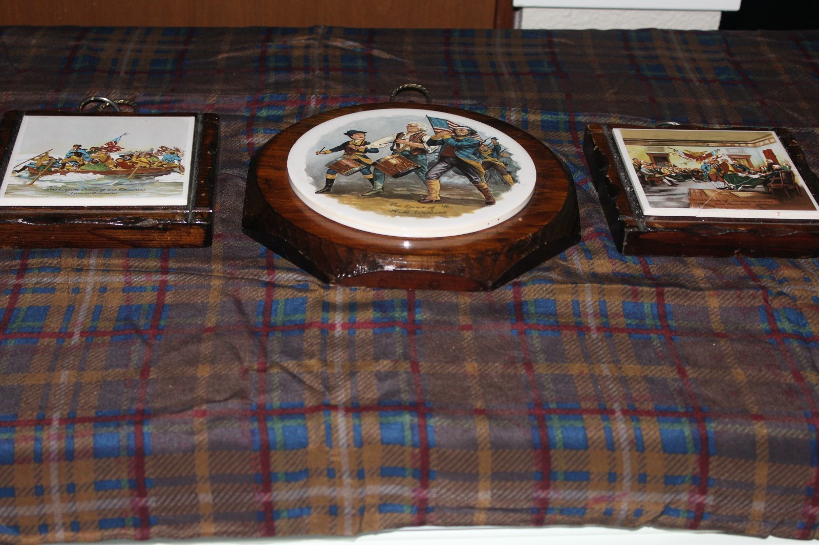 (3) Ceramic Wooden Civil War Independence Wall Plaques