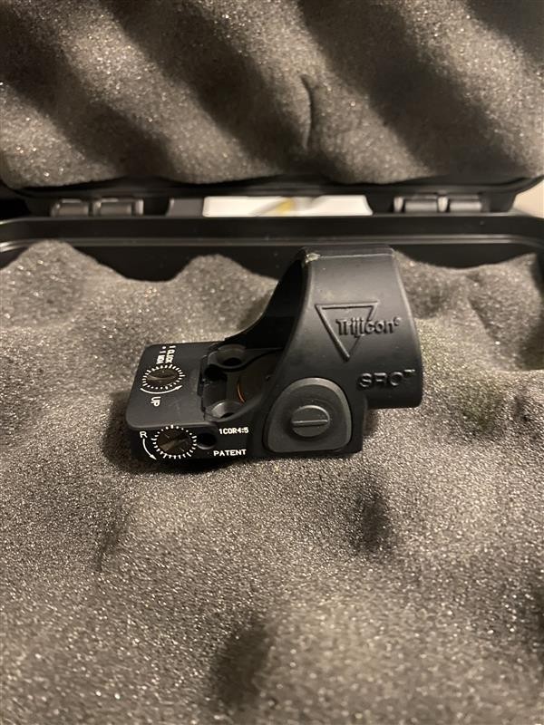 Trijicon SRO2-C-2500002 Adjustable LED Reflex Sight 2.5 MOA Red Dot - Black