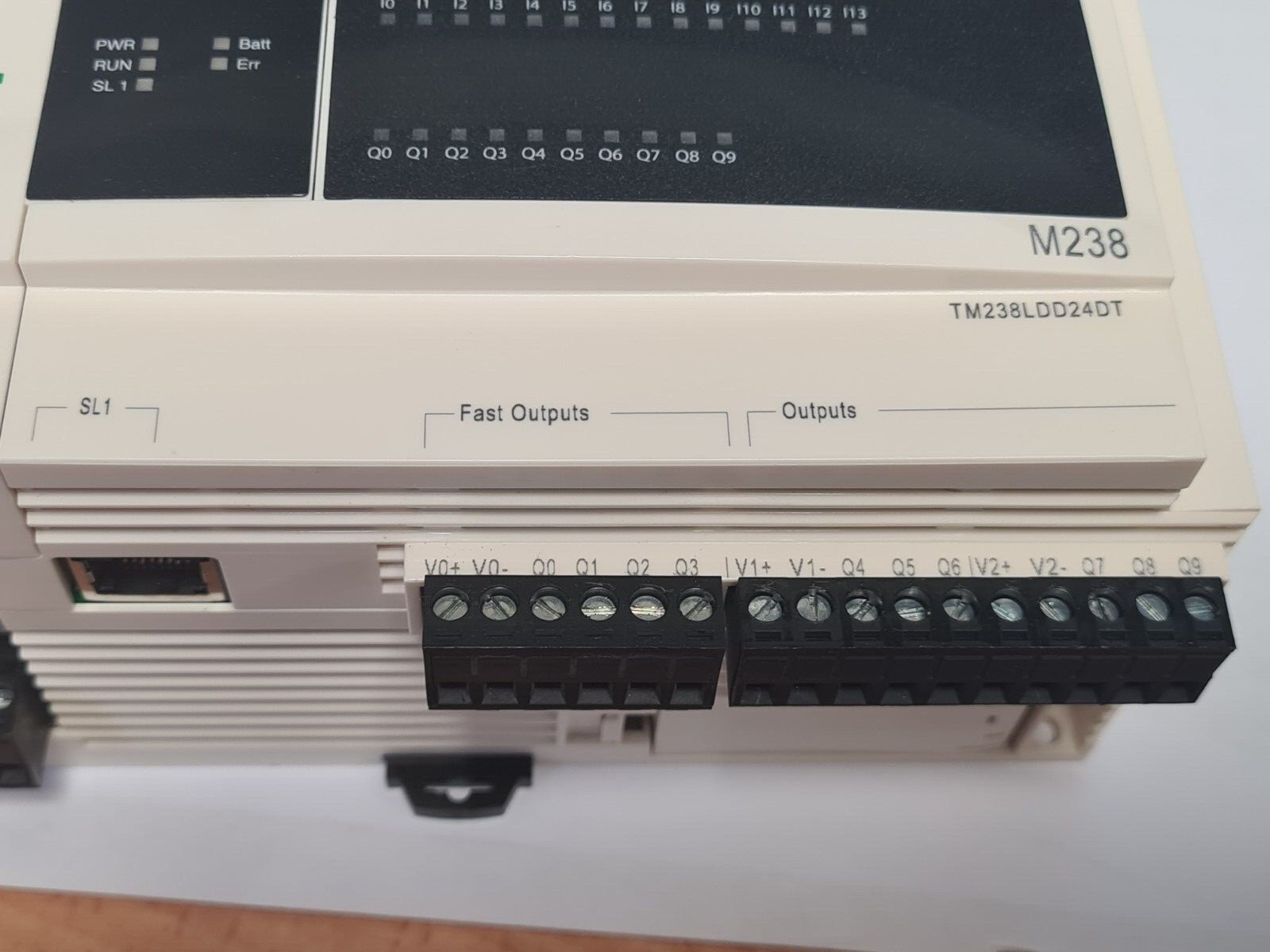 Schneider-Electric TM238LDD24DT-Fast Free Shipping