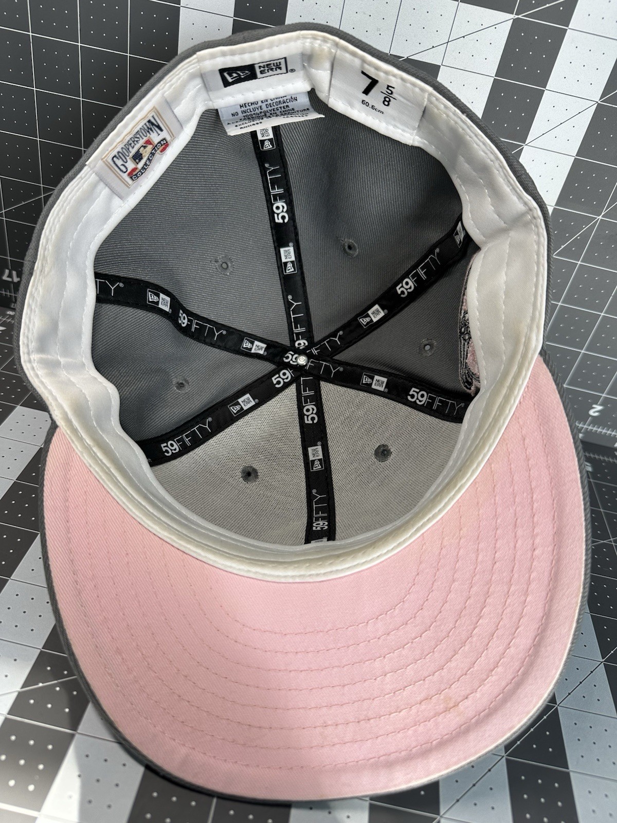 New York Yankees Fitted Hat 7 5/8 CUSTOM (gray,pink)(pink bottom)