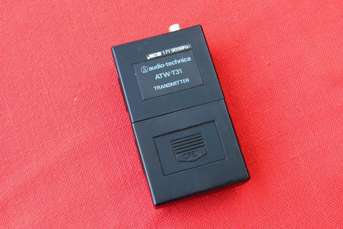 Wireless Transmitters ATW-AT31 WORK Audio Technical One Missing Battery door WV
