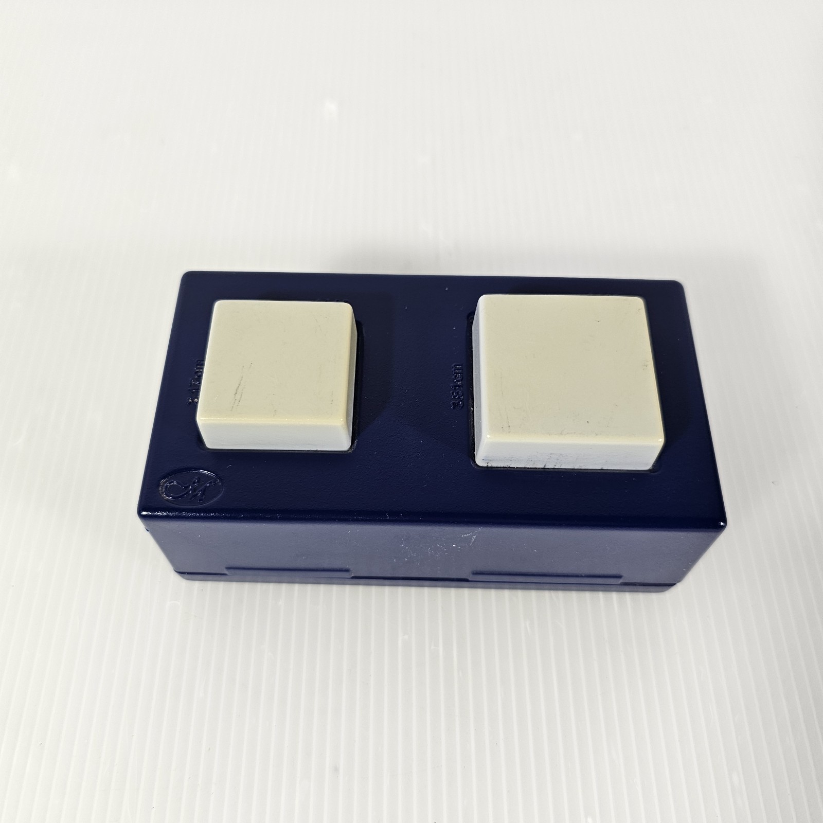 Creative Memories Squares 1.25" & 1.5" Paper Punch