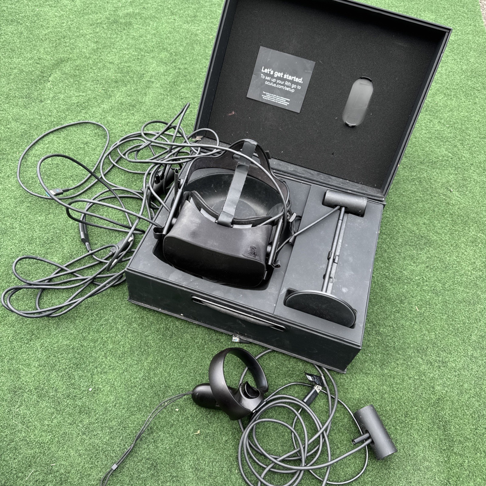 Oculus Rift Virtual Reality Headset HM-A with 1 Controller & Sensors
