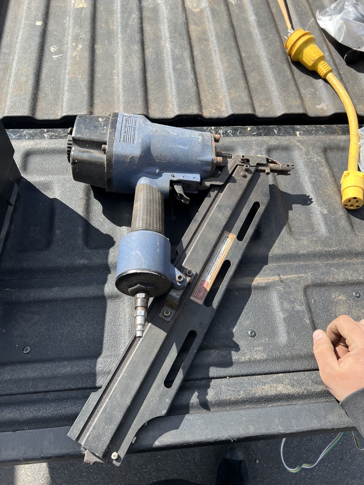 SENCO Framing Pneumatic Nailer Air-Powered Industrial Nail Gun