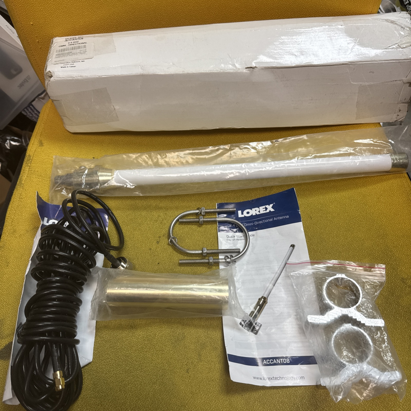 Lorex ACCANTO8 Omni-directional Wireless Range Extender Antenna