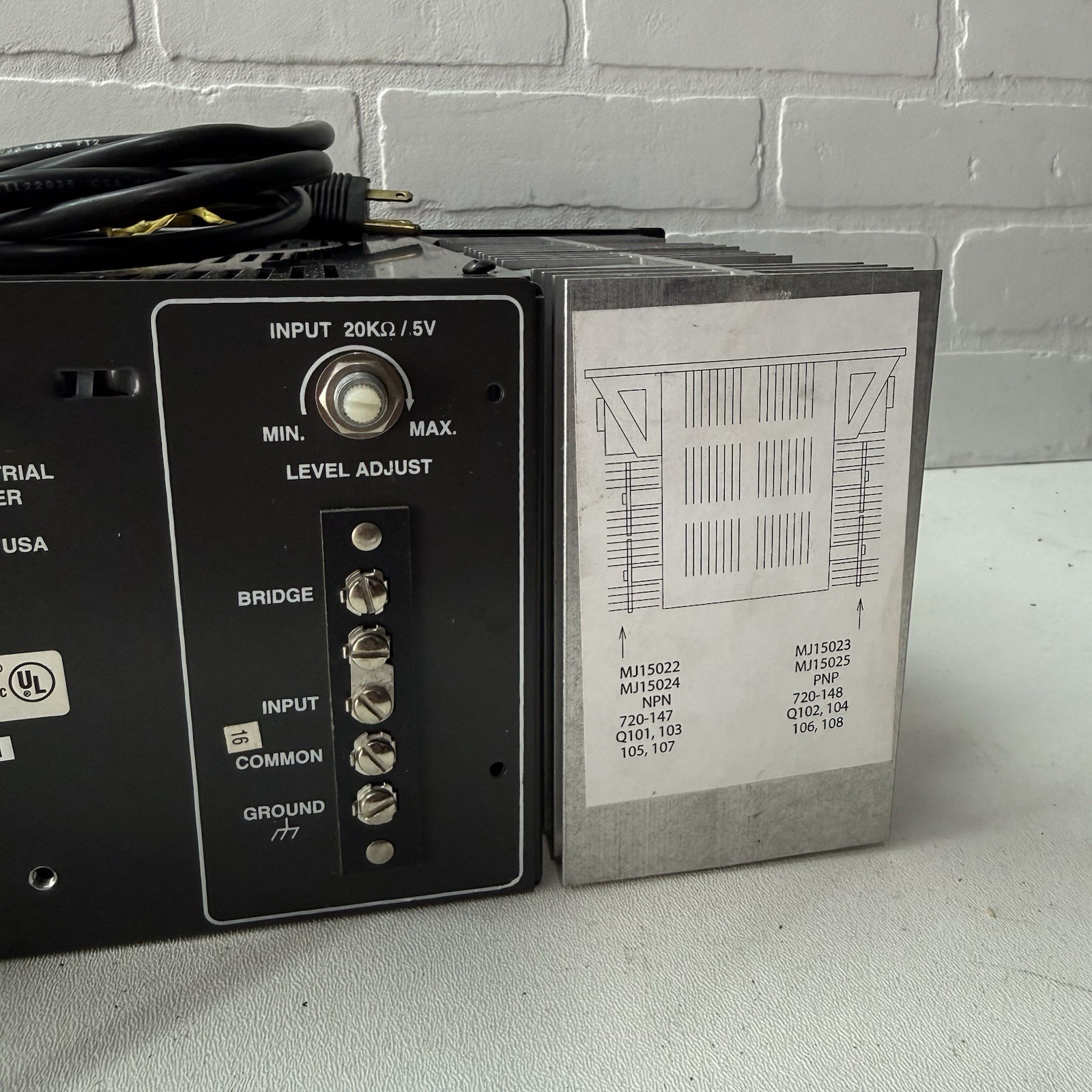 DUKANE 250 WATT PAGING AMPLIFIER MODEL 1A4250