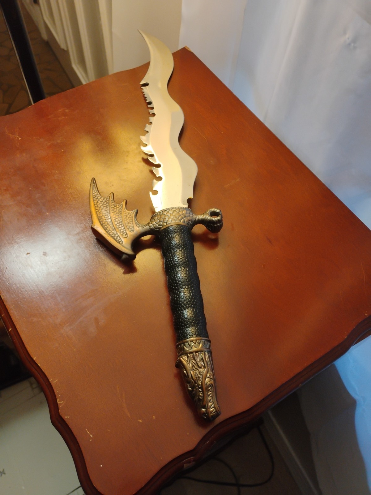 21" Flying Dragon Serrated Rippled Fantasy Dagger