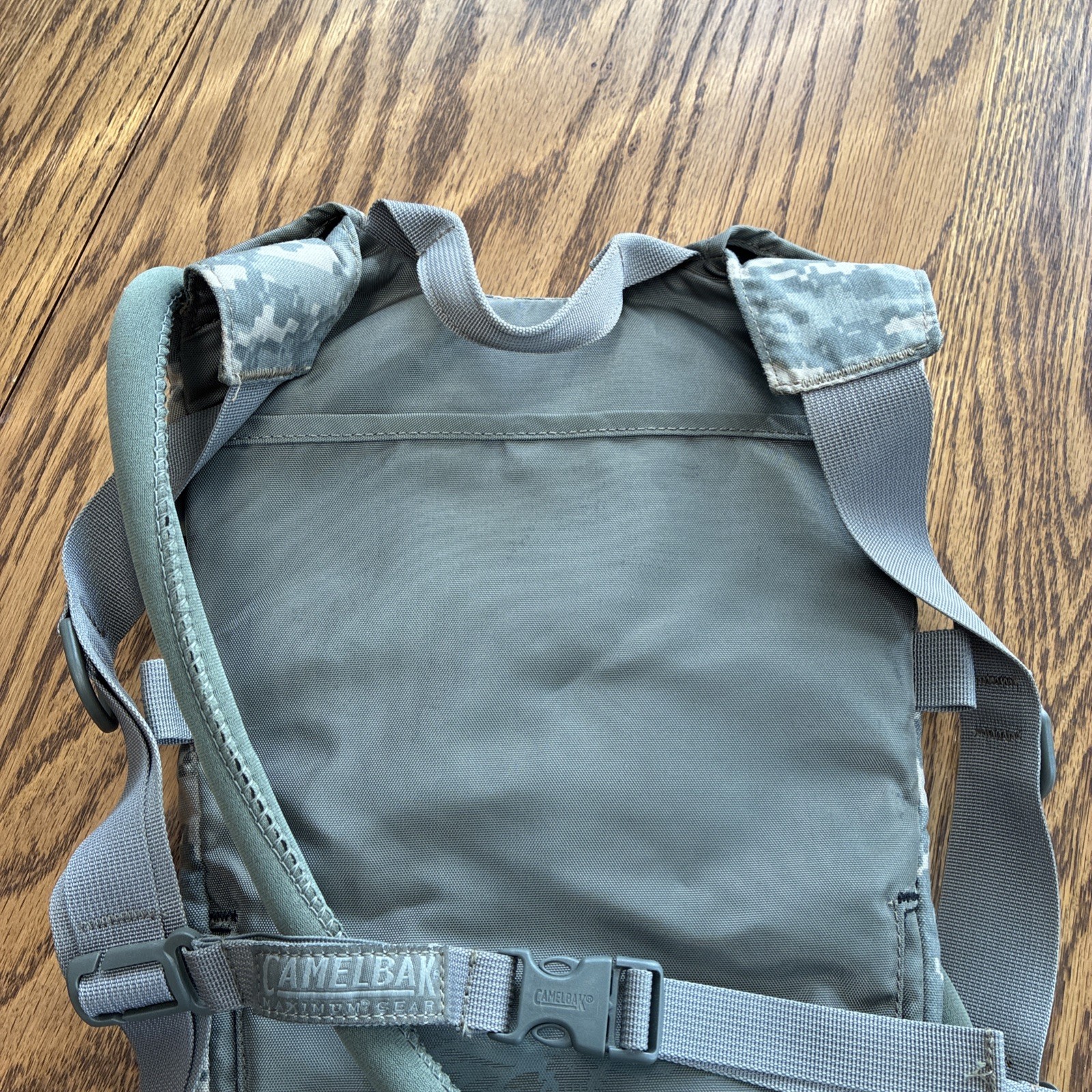 CAMELBAK Maximum Gear Lightweight Digital Camouflage Pack With Bladder