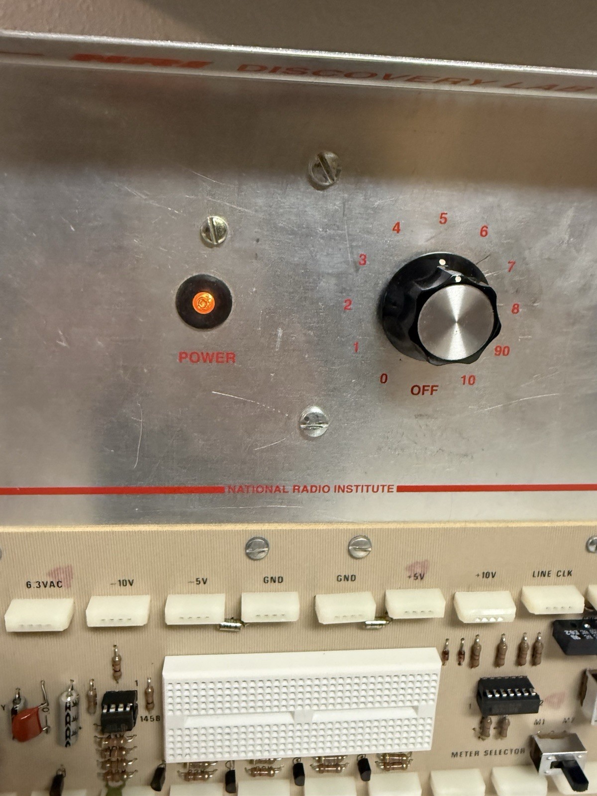 Vintage NRI Discovery Lab Electronics Trainer Not Tested
