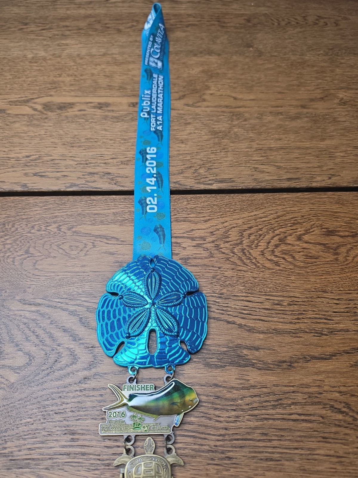 Publix Fort Lauderdale A1A Marathon Finisher Medal Shell Sea Turtle Hinged '16