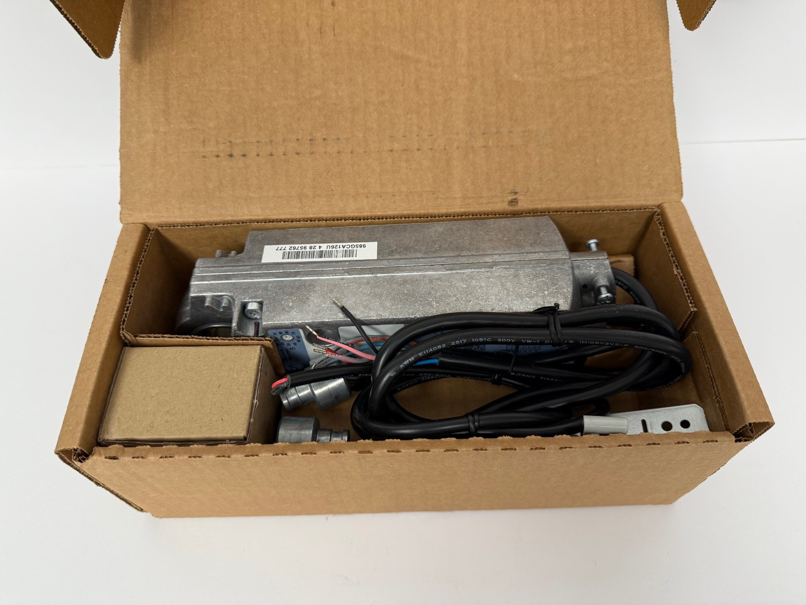 SIEMENS GCA126.1U OPENAIR ACTUATOR SR 24V 160 IN LB 2P AUX NEW OPEN BOX
