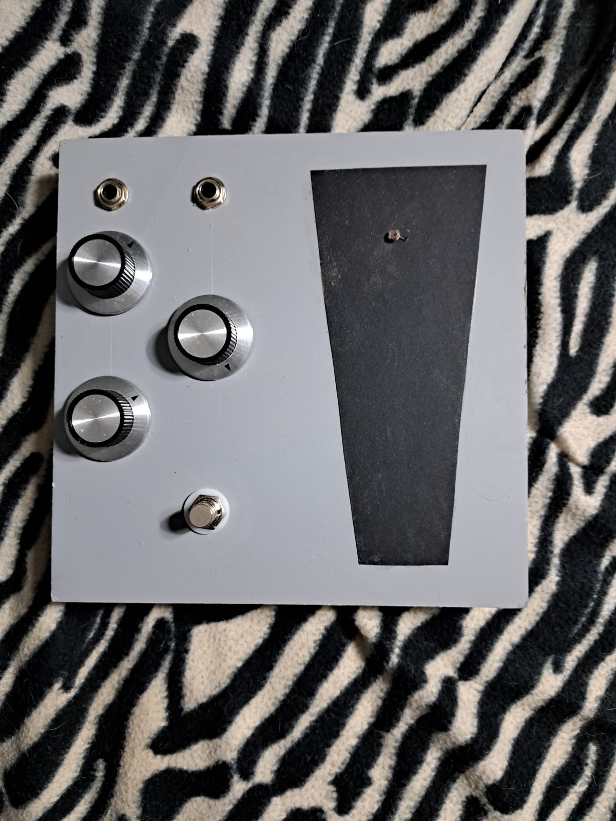 Ring Mod fuzz Guitar Pedal
