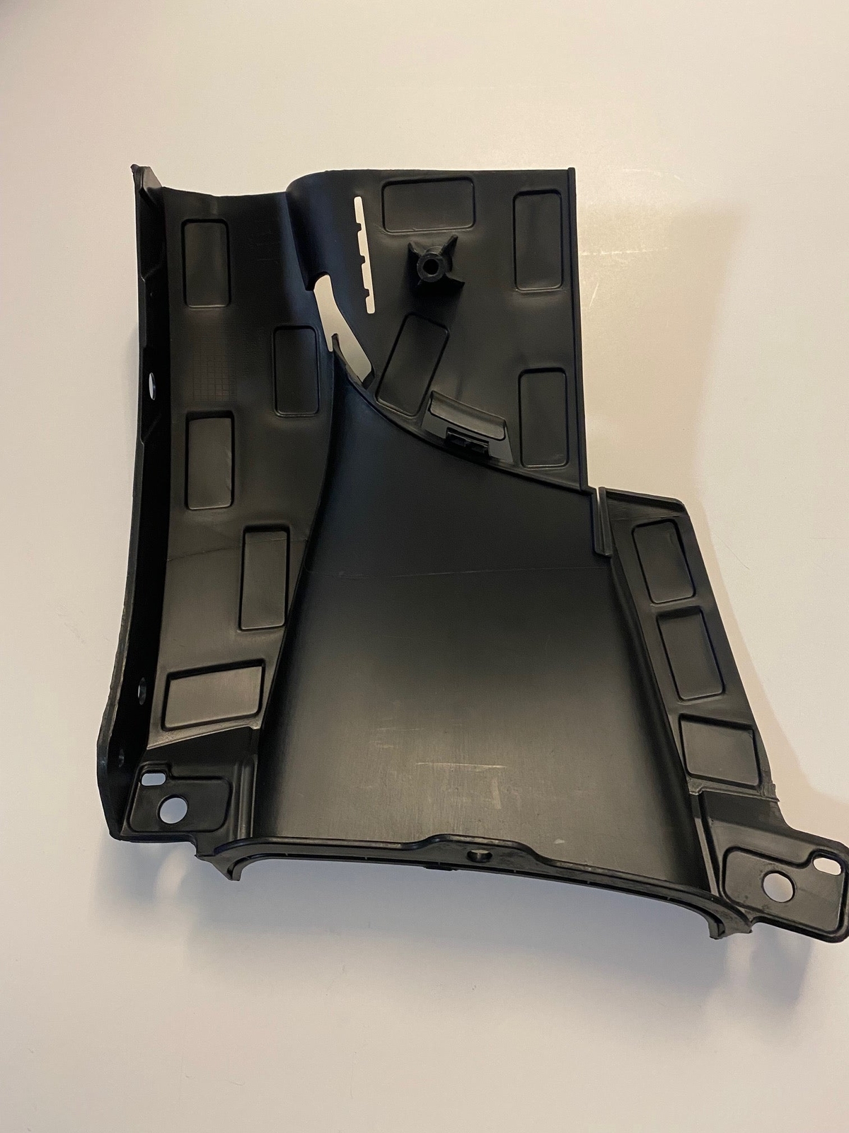 Tesla Model Y Right Front Bumper Side Inner Bracket, 2020-2024