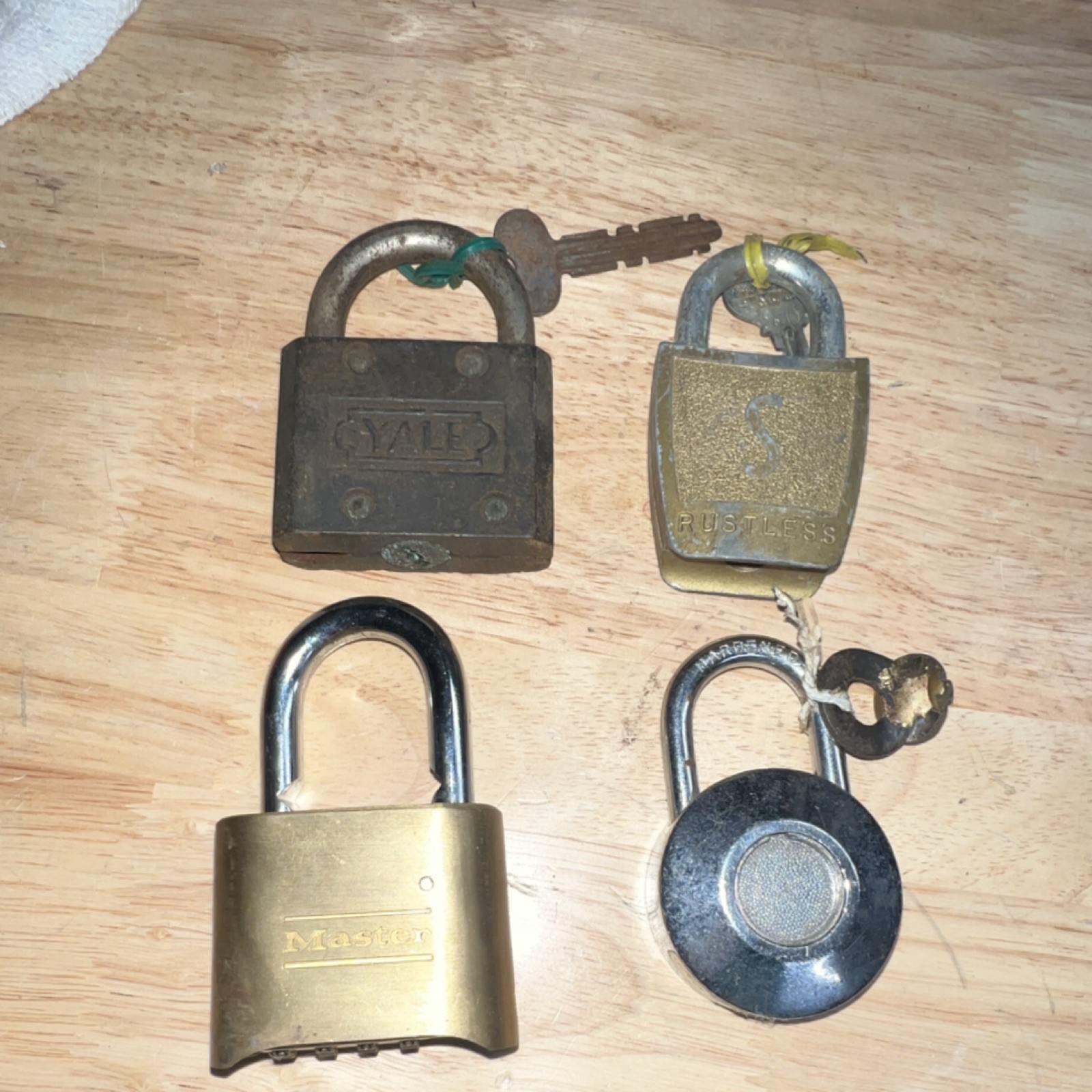 Yale Master Brass Steel Keyed Padlocks  Lot, Traditional Steel Shackle, NO.1838