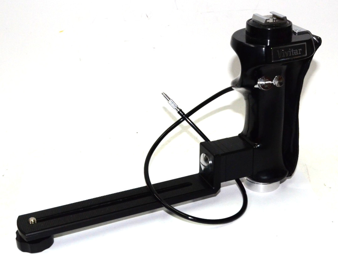 VIVITAR QUICK RELEASE CAMERA FLASH BRACKET W/CABLE SHUTTER RELEASE -NOS in Boxes