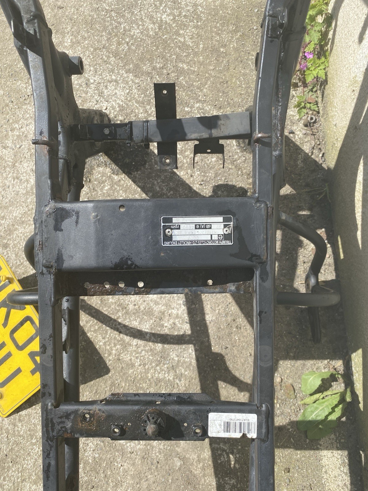 triumph tiger 955i 2004 frame with V5 and number plate Old MOTs Service History