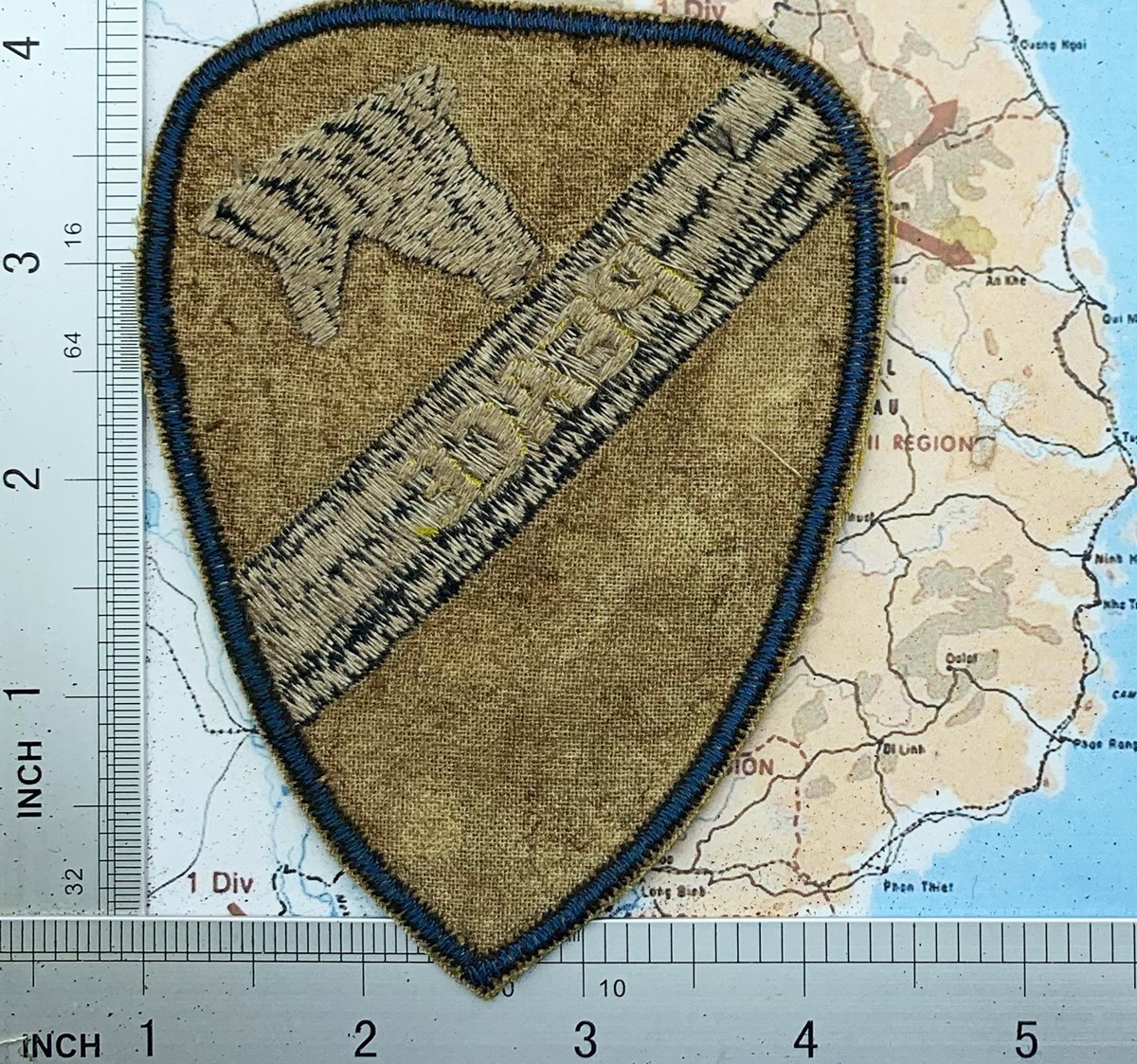 patch , 1st cavalry patch , PEACE , vietnam war patch , t9-9**