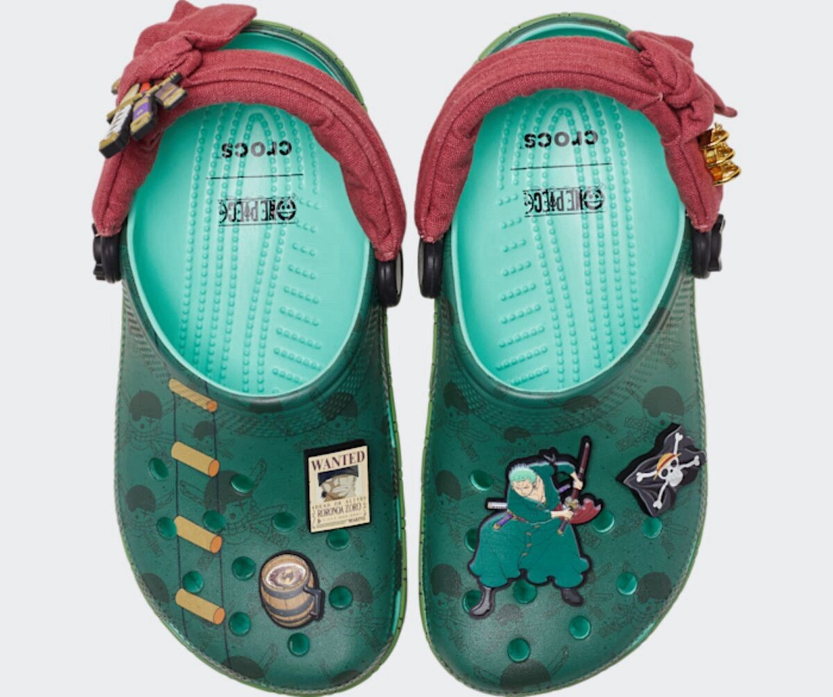 ✅ Crocs Classic Clog One Piece Roronoa Zoro 212953-90H **FAST SHIPPING**❗️