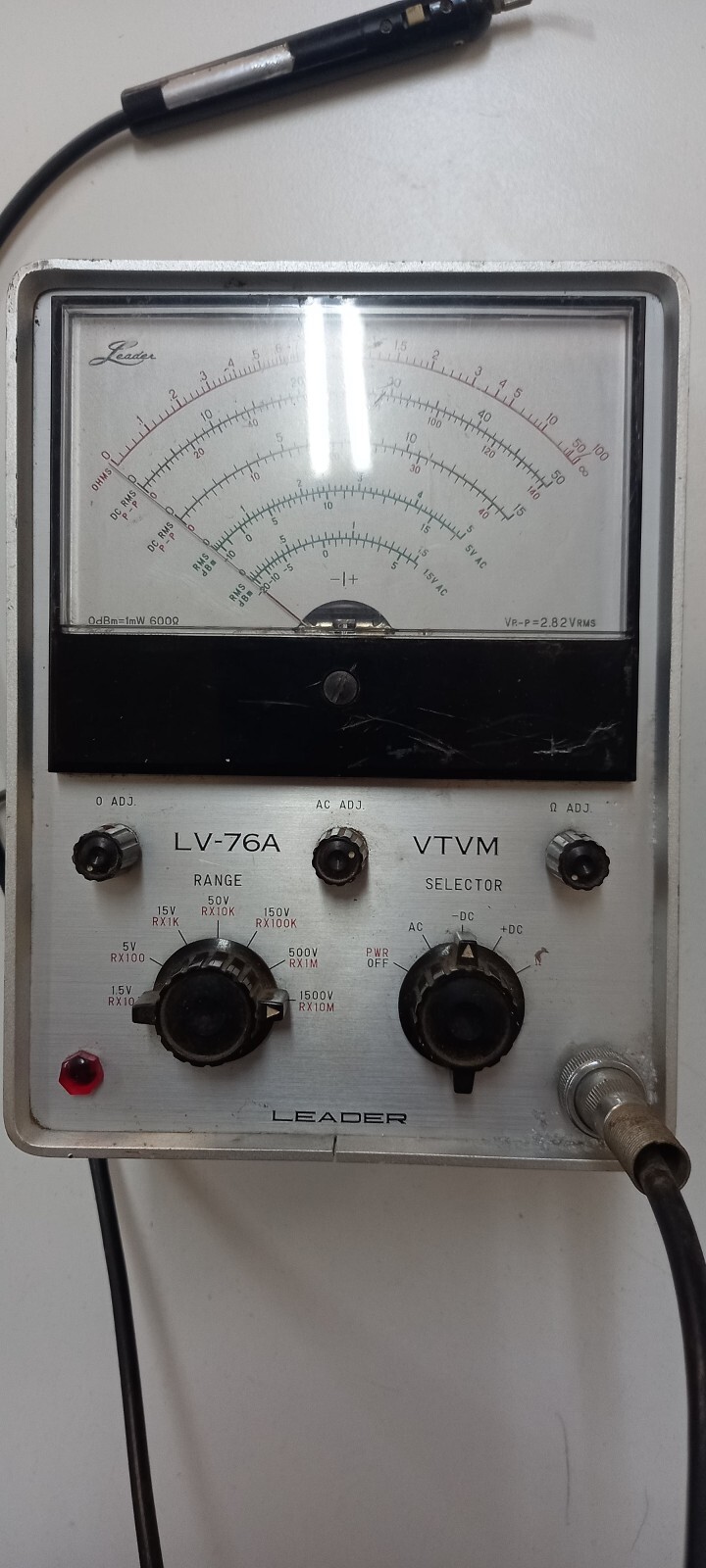 Vintage vacuum tube LV-76A Voltmeter Leader Electronics