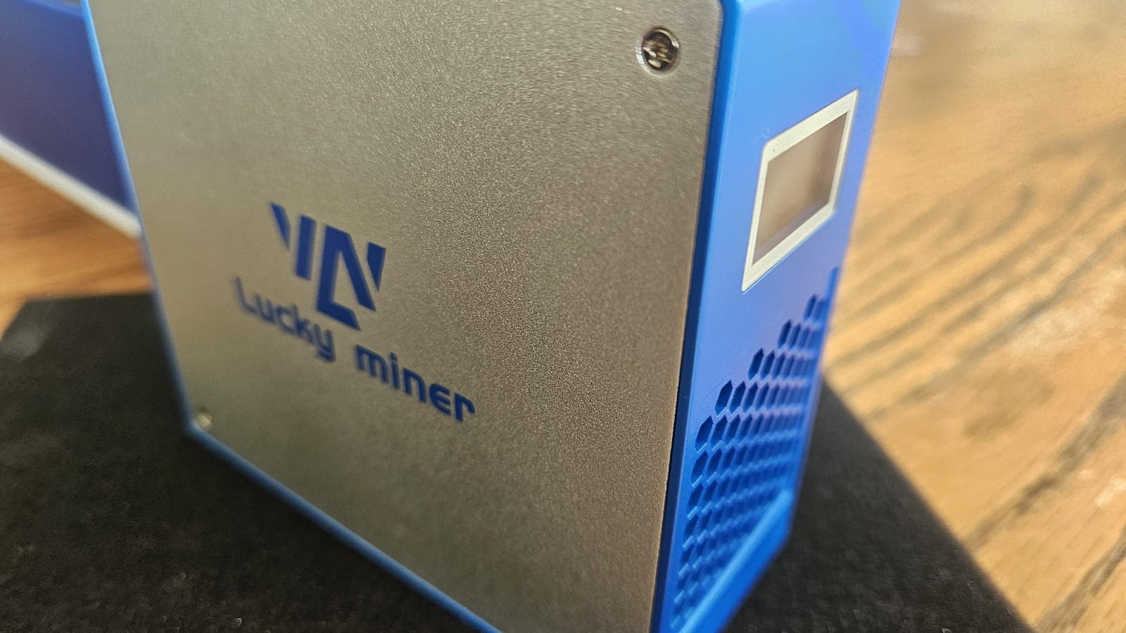 Lucky Miner LV07 1T GH/s Bitcoin Miner WIFI SHA-256 Solo Mining UK Seller