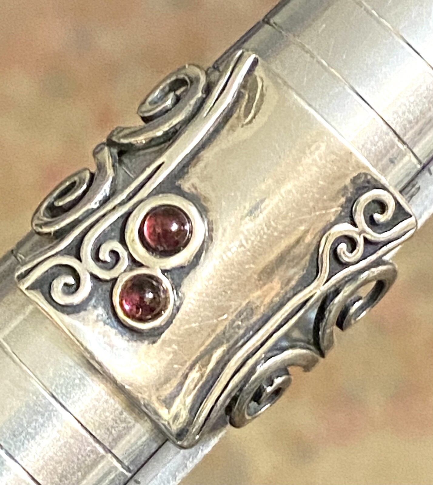 🌹SHABOOL STERLING &GARNET RING SZ 8.75