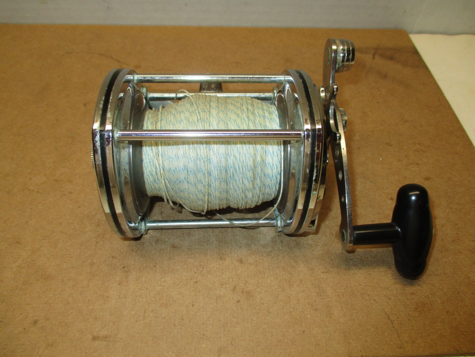 Vintage Reel Olympic New Fighter 550 Fishing Reel Made in Japan * 80 LB. LINE **