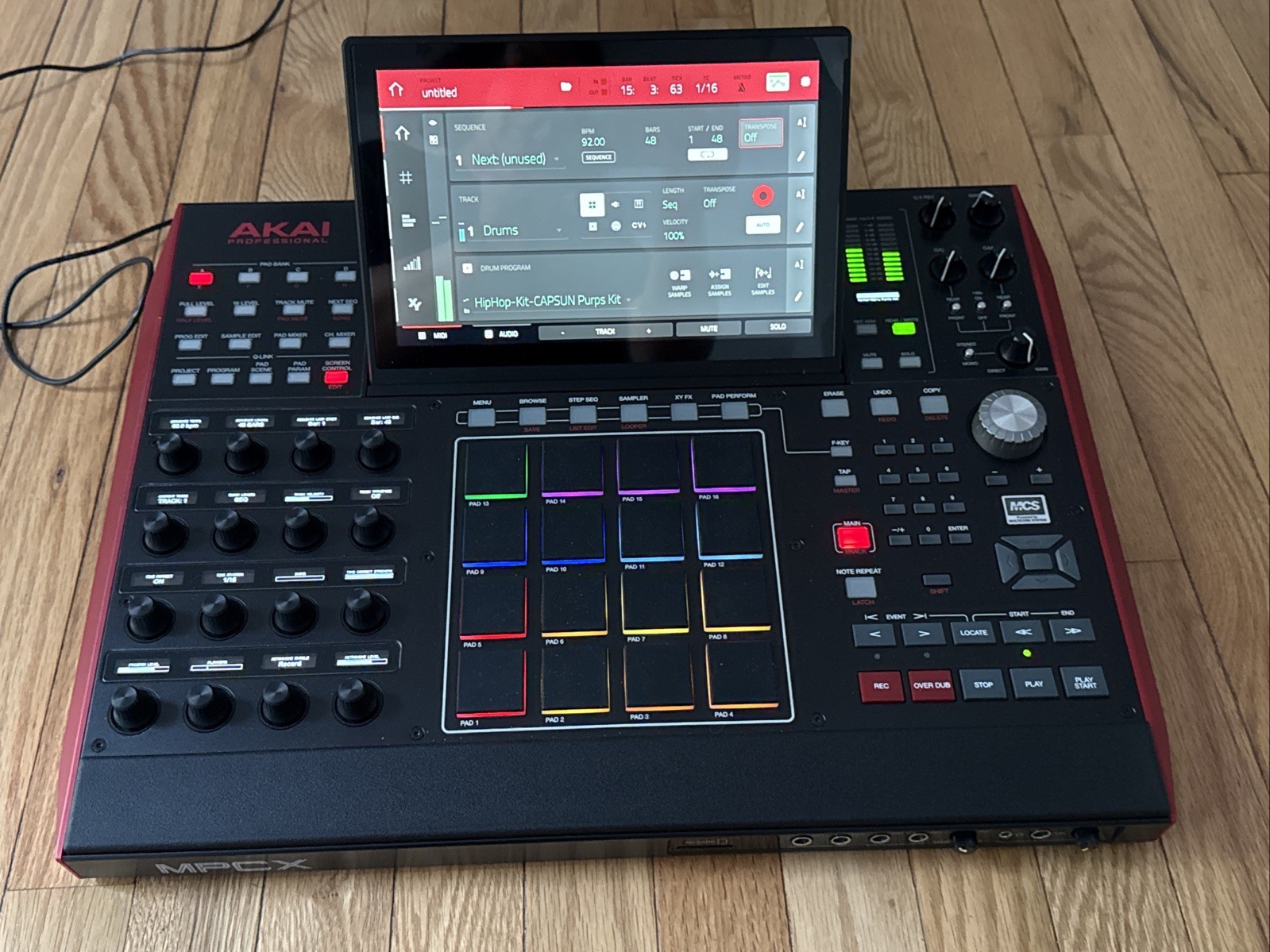 Akai Professional MPCX Standalone Sampler & Sequencer /Read