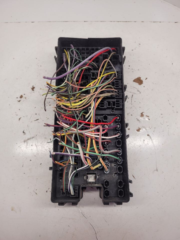 Used Fuse Box Engine fits: 2011 Ford Edge 3.5L VIN C 8th digit halogen headlamps
