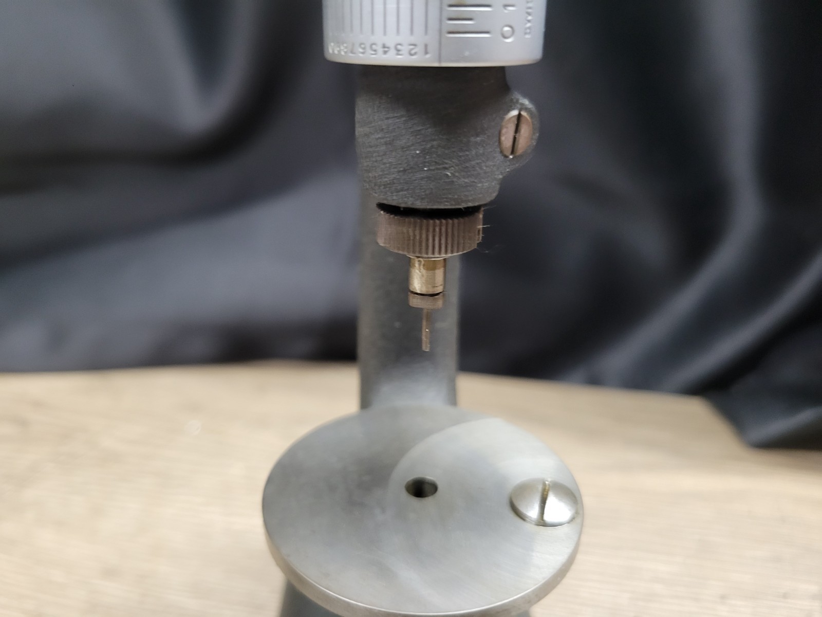 BERGEON SWISS MADE VERTICAL MICROMETER