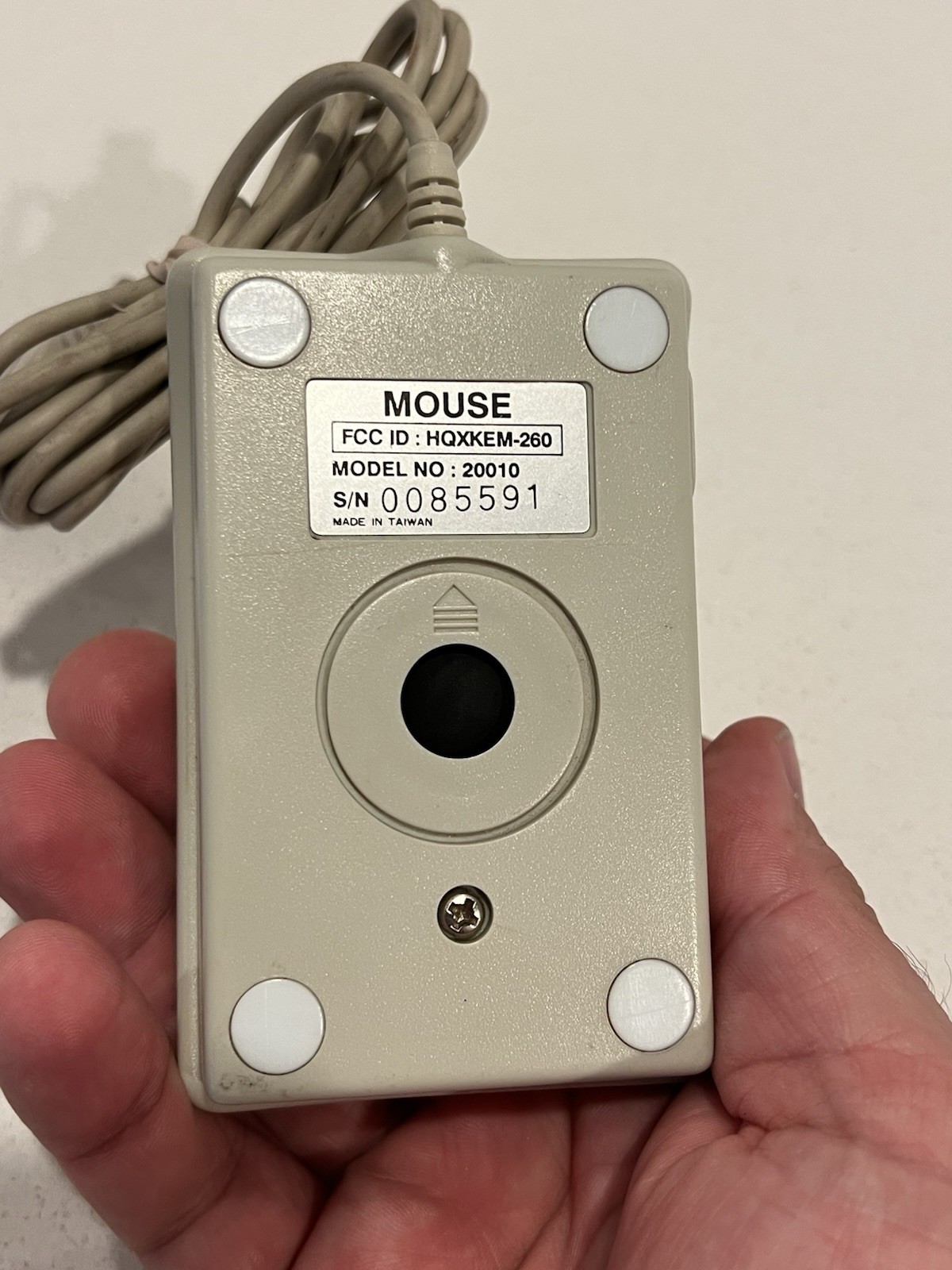 PC Accessories Mouse 20010 HQXKEM-260 3-button 9-pin serial MS/PC - Untested
