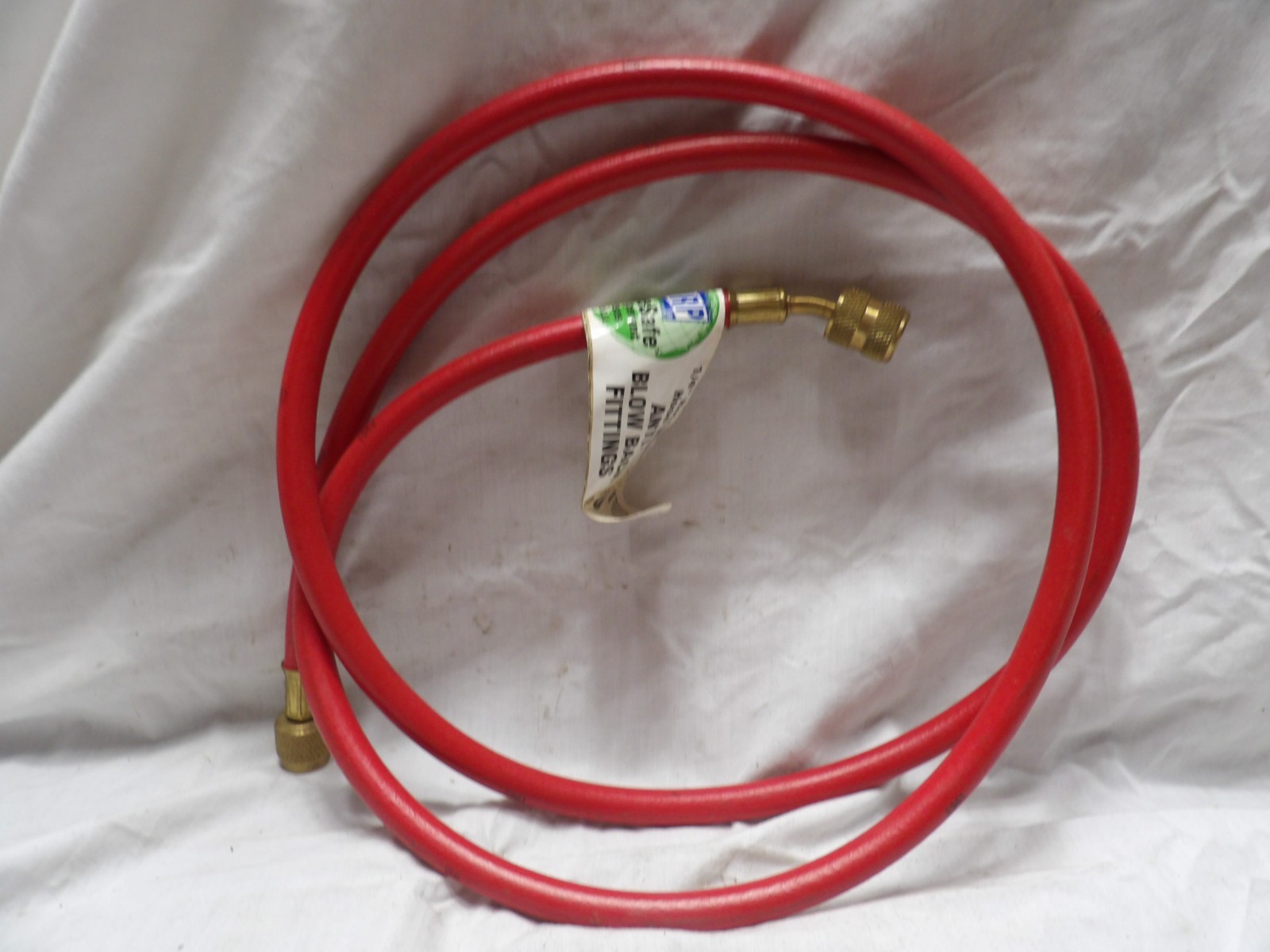NRP GlobeSafe 6' Refrigerant Hose 1/4" with Anti-Blow Back Fittings NAB72R - USA
