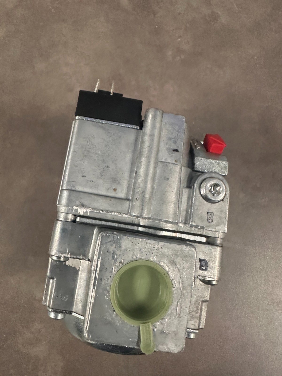 Robertshaw 720-051 Gas Valve. Hot surface Ignition.
