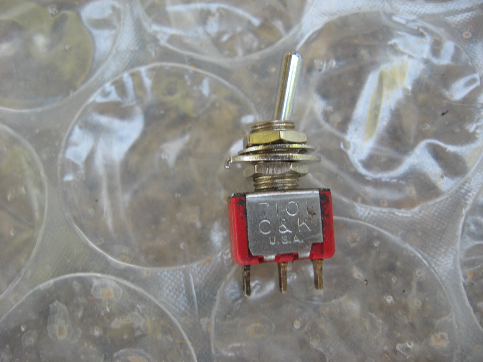 1 each 7101 Mini Toggle Switch 5 amp @120 VAC 2 anp @250 VAC C&K New