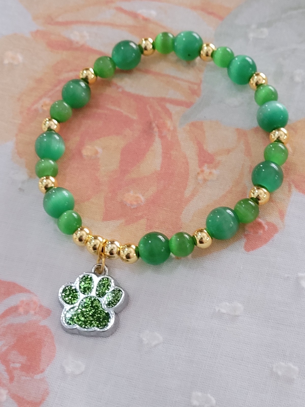 Beautiful Handmade  Green Dog Print Glass Beaded Bracelet Green & Gold Beads