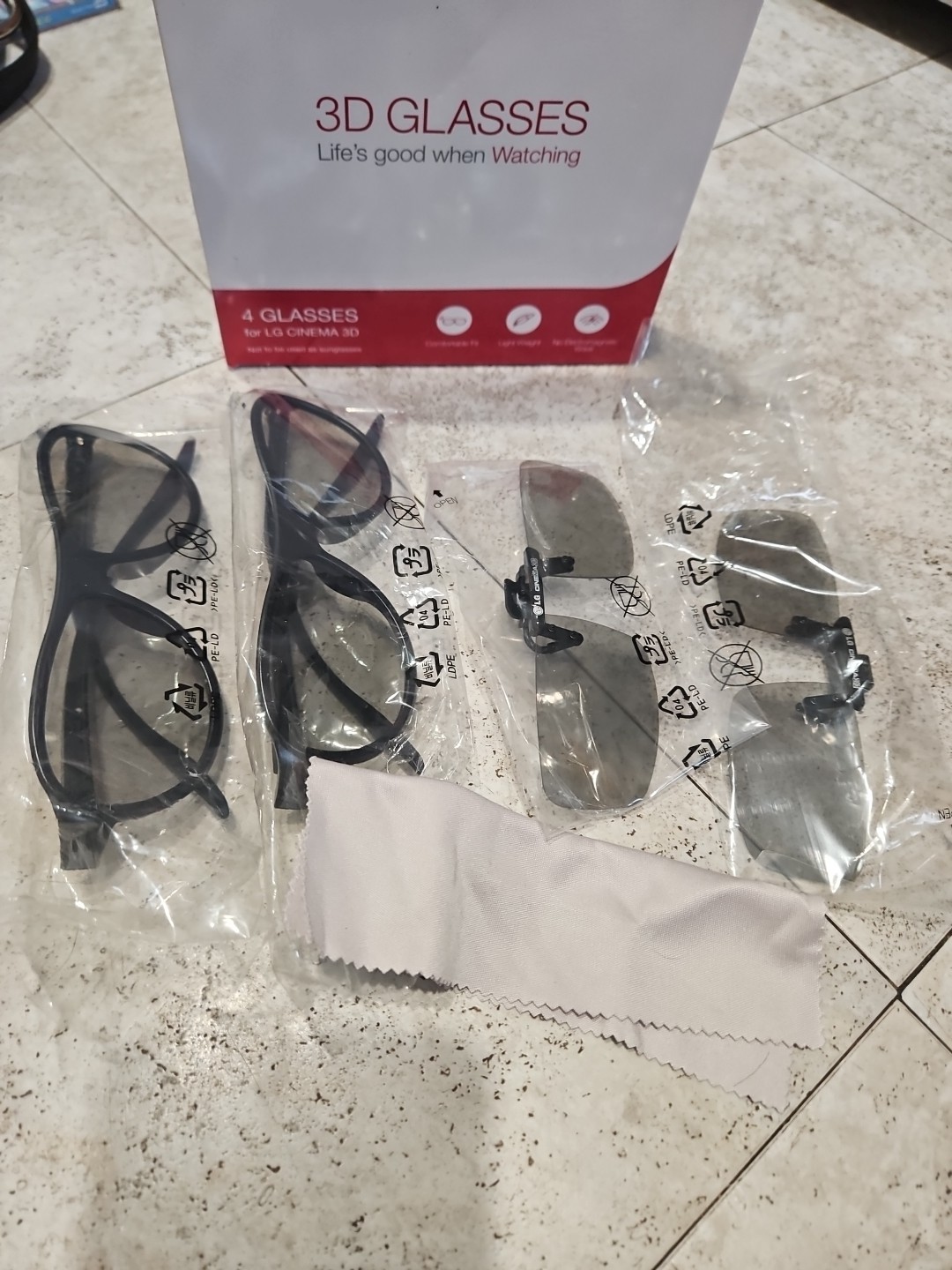 Genuine LG Cinema 3D Glasses AG-F310- Two Pairs New!