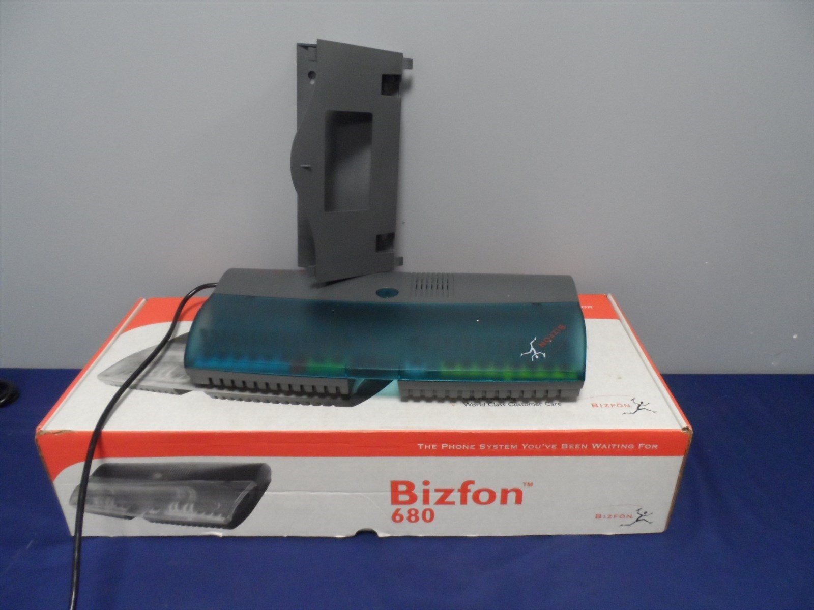 Bizfon Biz BizPhone Fone 680 Phone System with Wall Mount Main Brain See Desc.