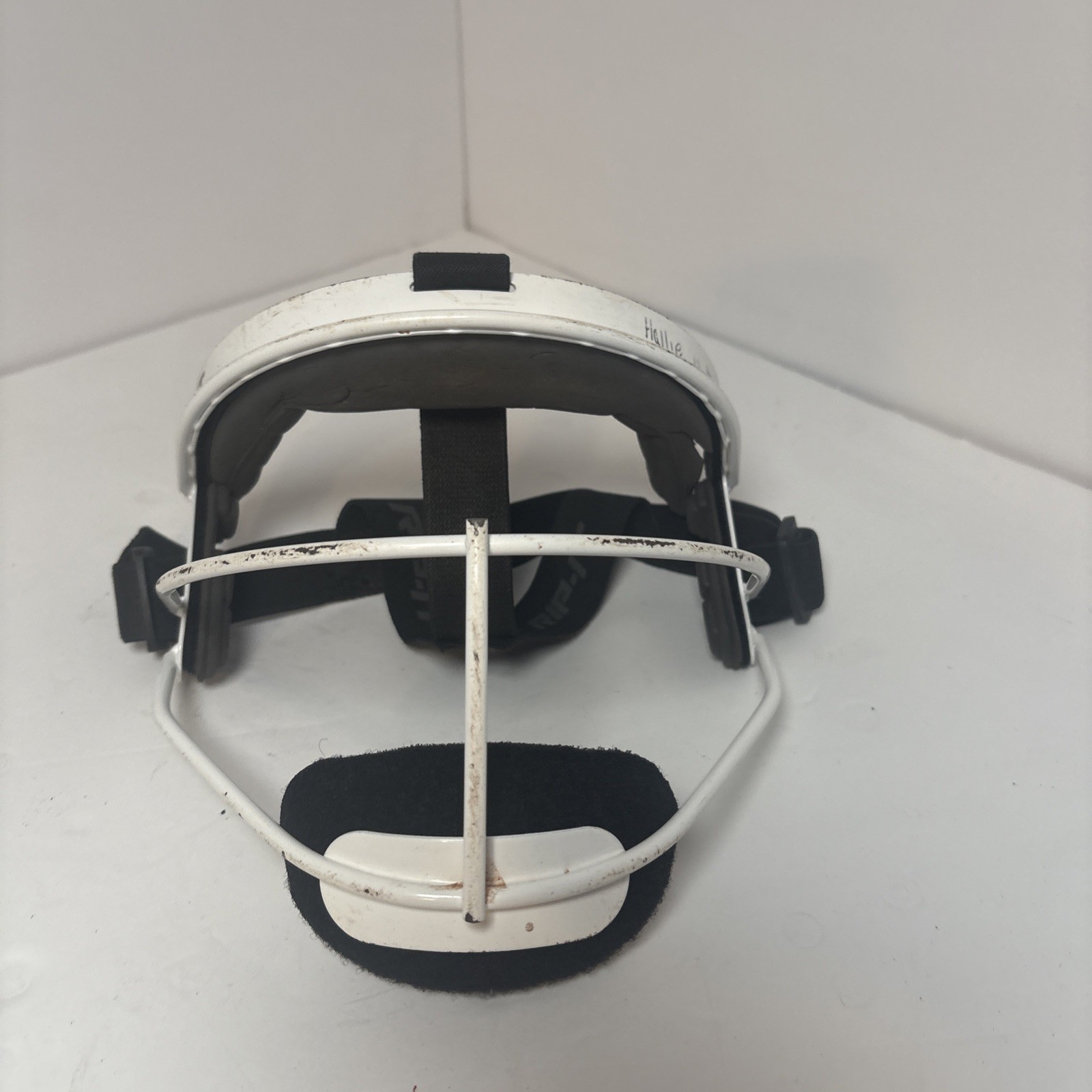 Rip-It Defense Model Youth Size Softball Fielders Mask White Good Condition