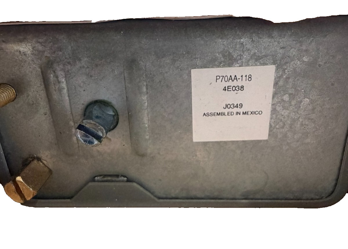 NEW JOHNSON CONTROLS P70AA-118E PRESSUER CONTROLLER P70AA 118E