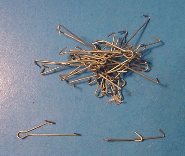 25 ~ Hyper Pin S.S. Spring Wire Clip ~ ElaZtec & Plastic Bait Keeper on Hook Eye