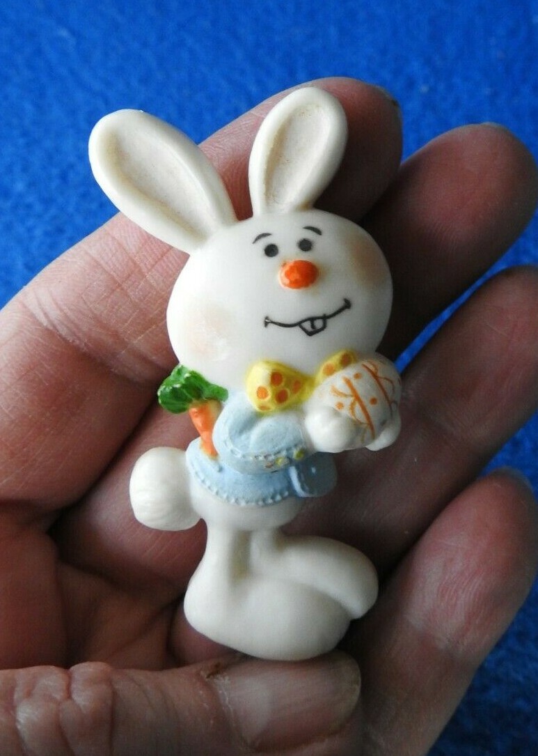 Hallmark Easter Pin 1976 - 1977 Barnaby Bunny