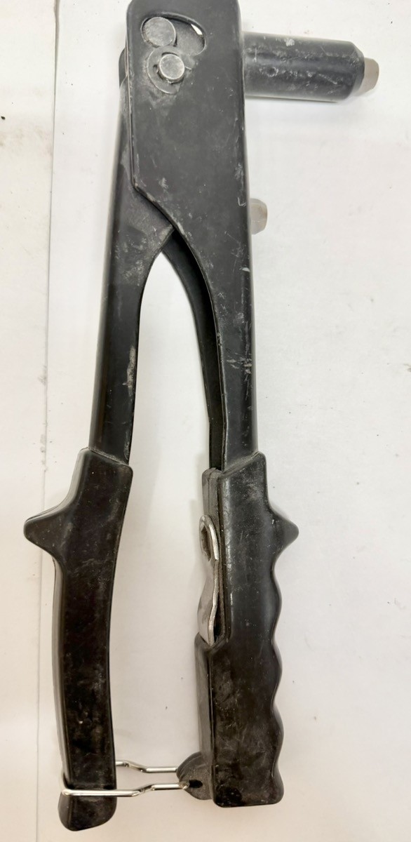 CRAFTSMAN SNIPS, RIVET (P33015885)