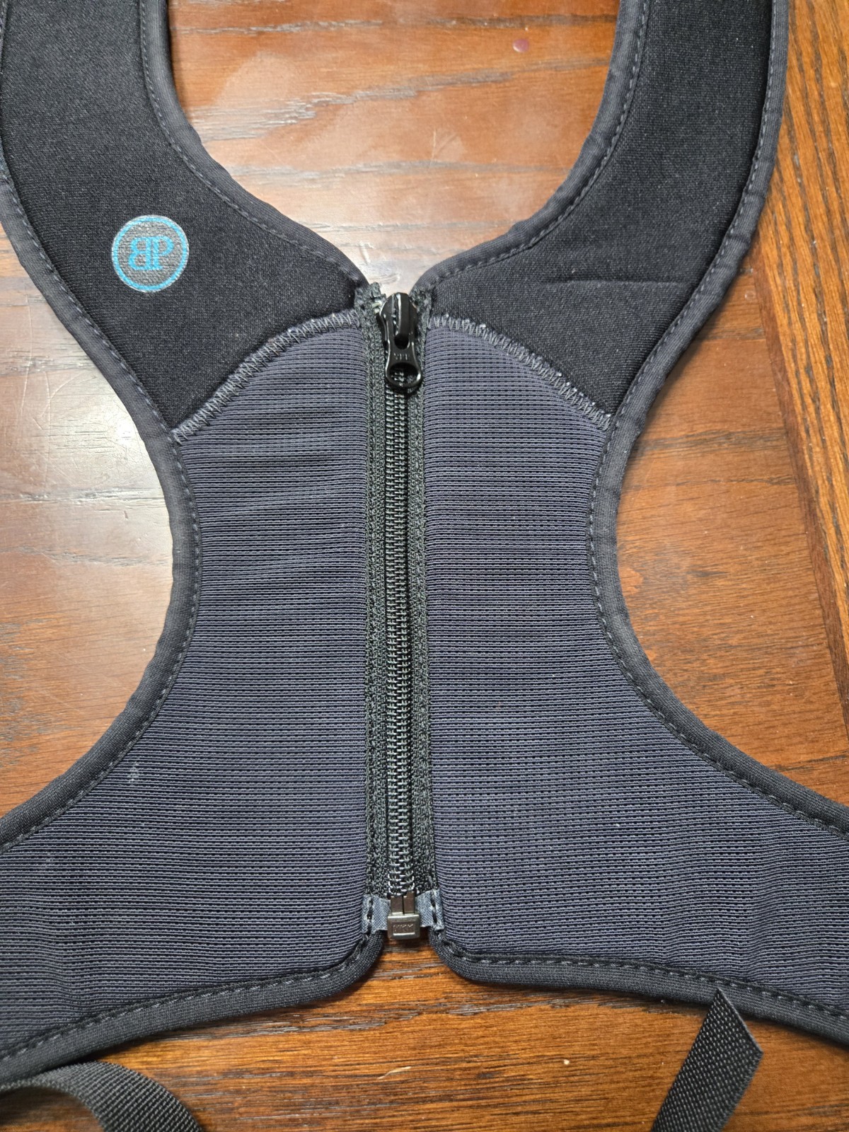 Bodypoint Large butterfly zippered chest support